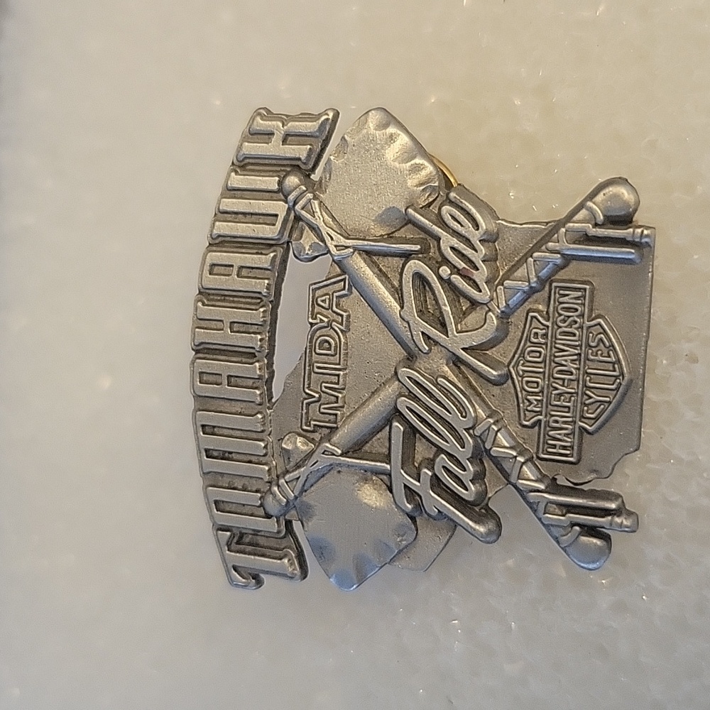 #B Tomahawk Fall Ride Pin with year pins.